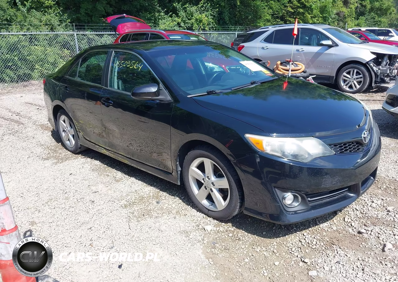 2013 Toyota Camry Se – zdjęcie 1 z 19