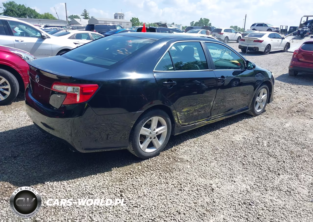 2013 Toyota Camry Se VIN:4T1BF1FK2DU685005 - 4