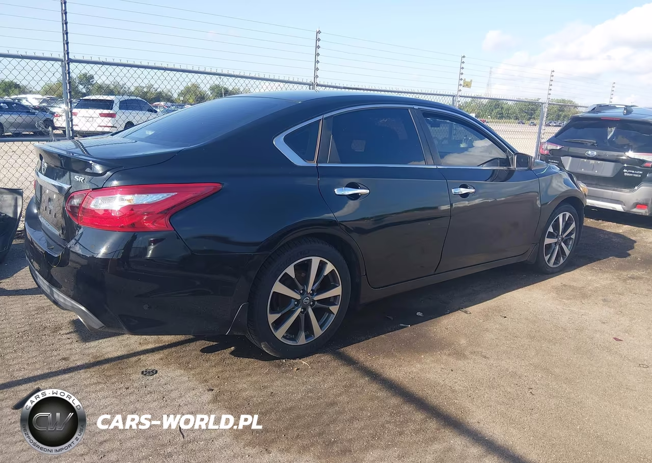 2017 Nissan Altima 2.5 Sr VIN:1N4AL3AP8HC147756 - 4
