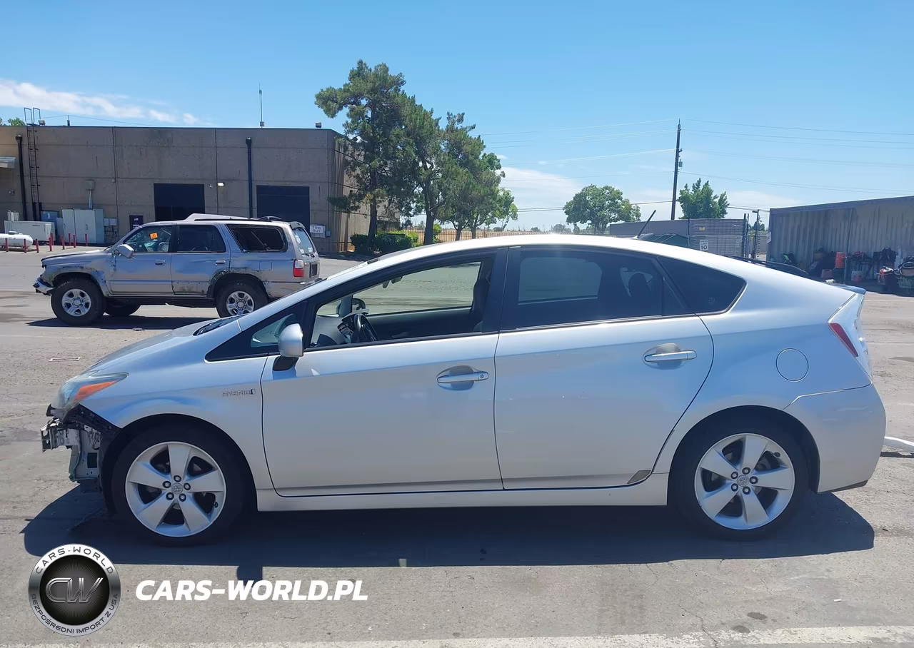 2011 Toyota Prius Five VIN:JTDKN3DU7B5344830 - 15