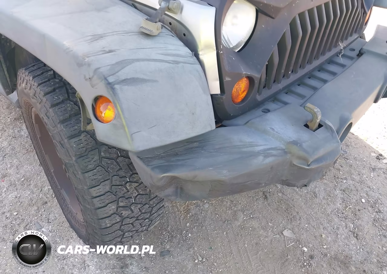 2013 Jeep Wrangler Unlimited Sport VIN:1C4BJWDGXDL602375 - 6