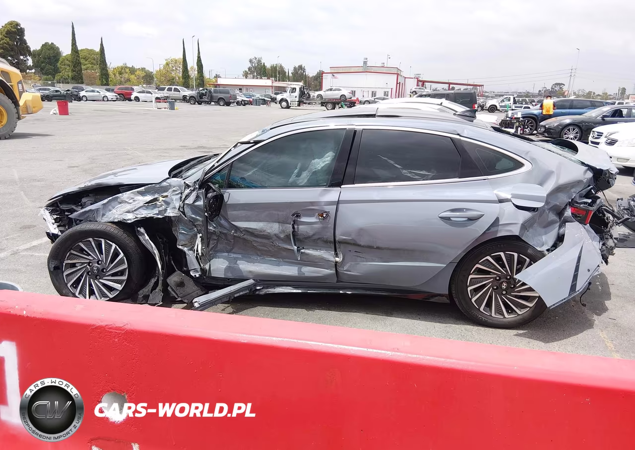 2025 Hyundai Sonata Hybrid Limited VIN:KMHL54JJ3SA114922 - 15