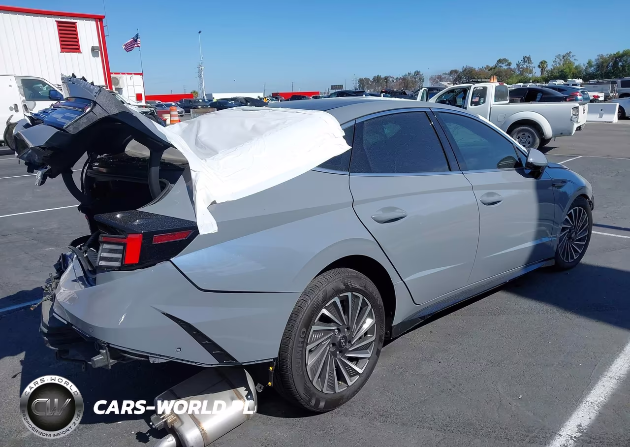 2025 Hyundai Sonata Hybrid Limited VIN:KMHL54JJ3SA114922 - 4