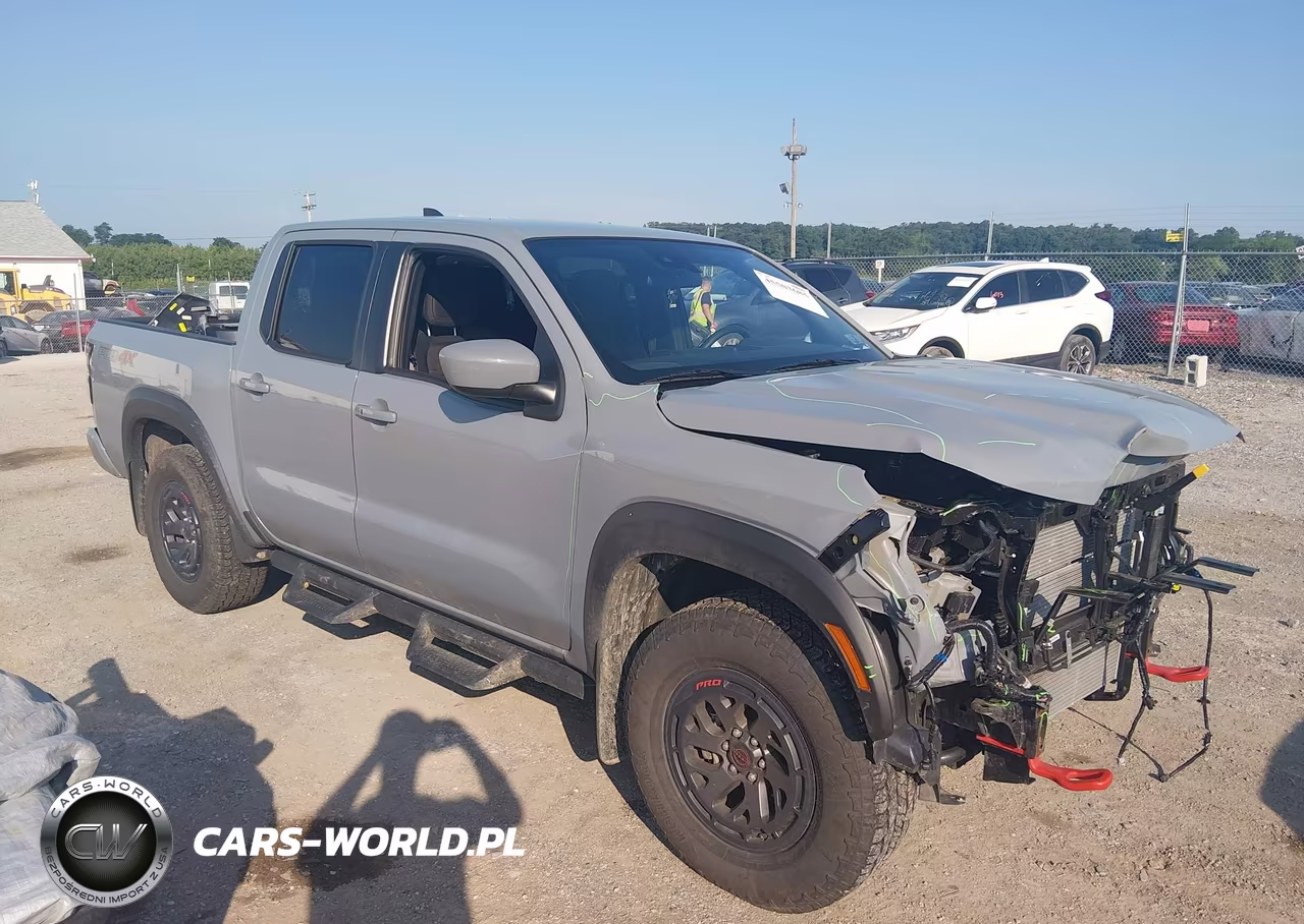 2025 Nissan Frontier Pro-4X 4X4 – zdjęcie 1 z 16