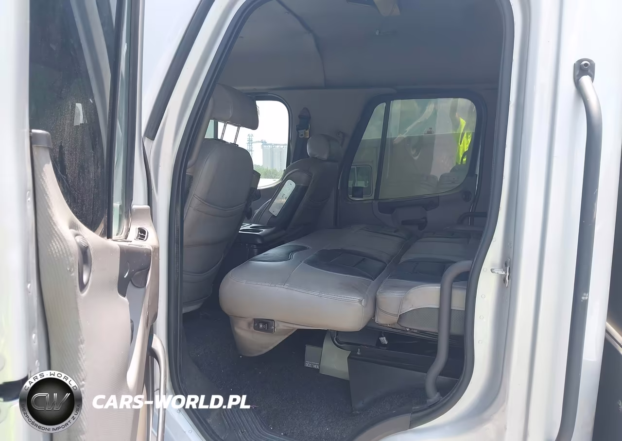 2009 Freightliner M2 106 Medium Duty VIN:1FVACXBT39HAJ4864 - 7