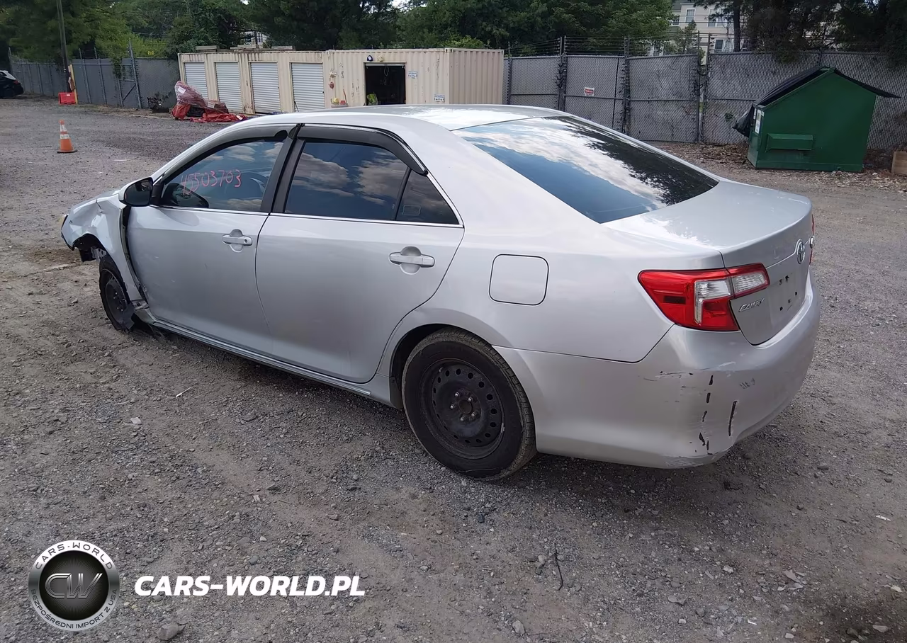 2012 Toyota Camry Le VIN:4T4BF1FKXCR207564 - 3