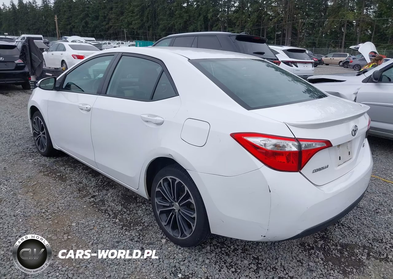 2015 Toyota Corolla S Plus VIN:5YFBURHE8FP340478 - 3