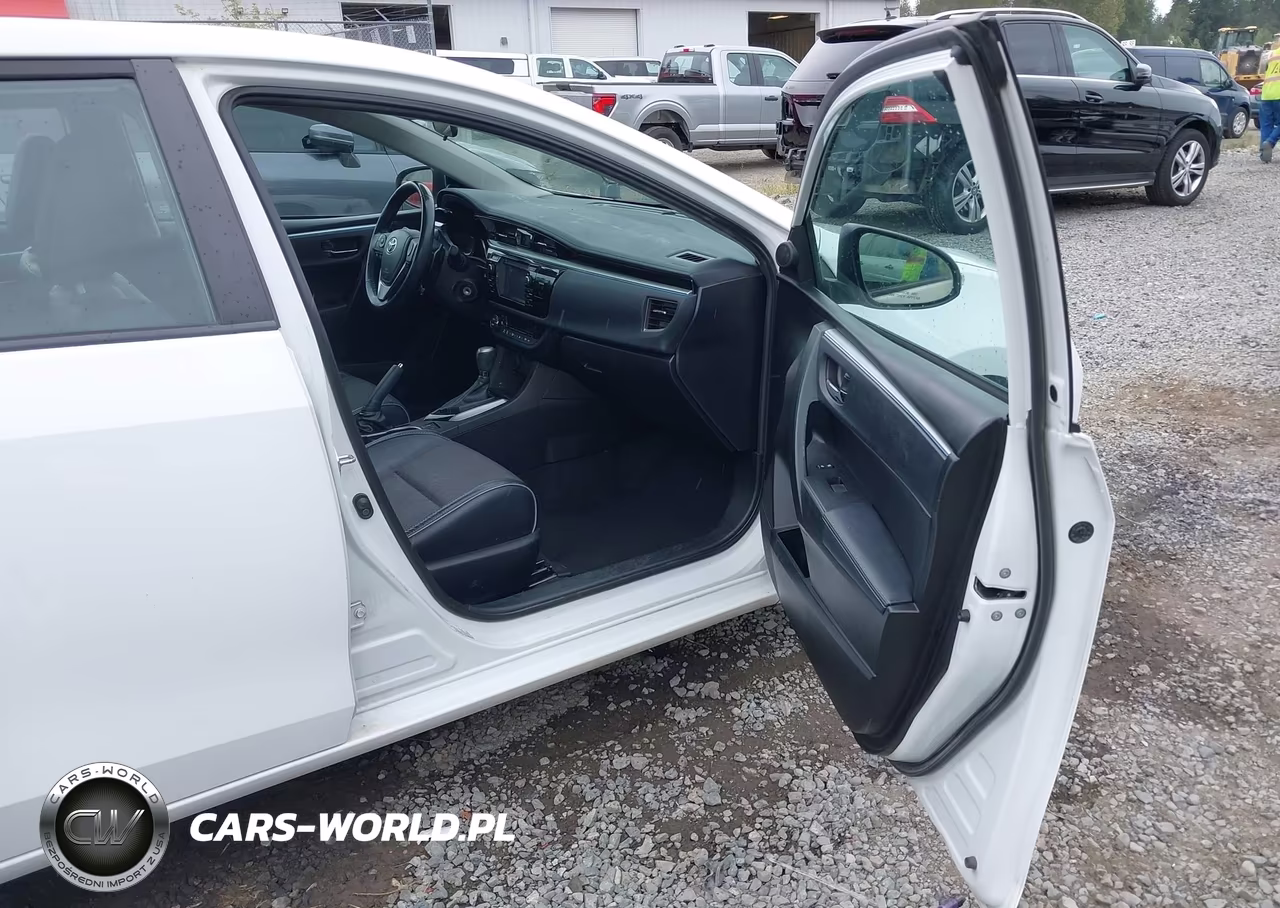 2015 Toyota Corolla S Plus VIN:5YFBURHE8FP340478 - 5