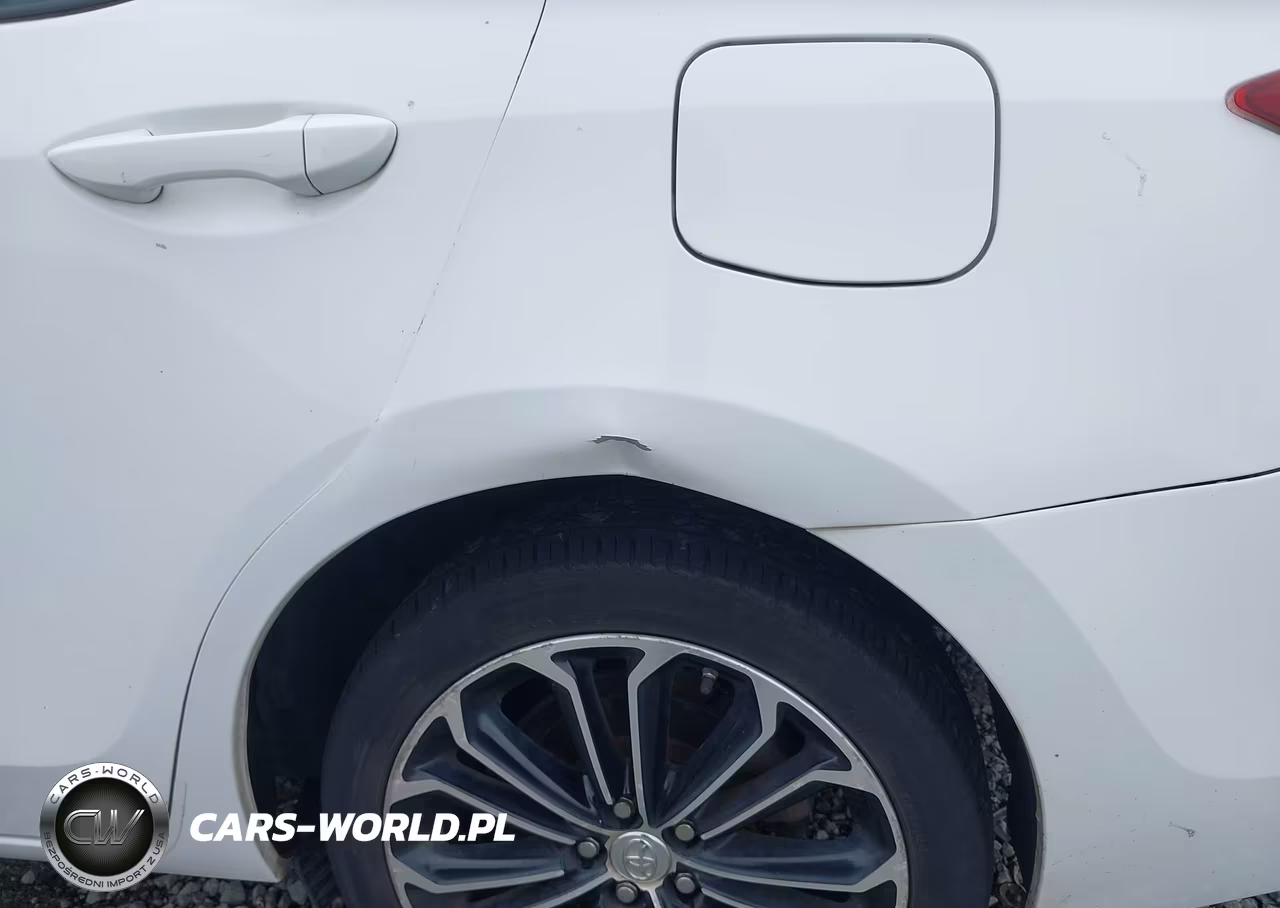 2015 Toyota Corolla S Plus VIN:5YFBURHE8FP340478 - 6