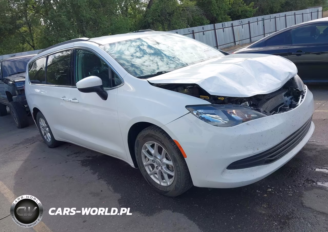 2020 Chrysler Voyager Lxi – zdjęcie 1 z 16