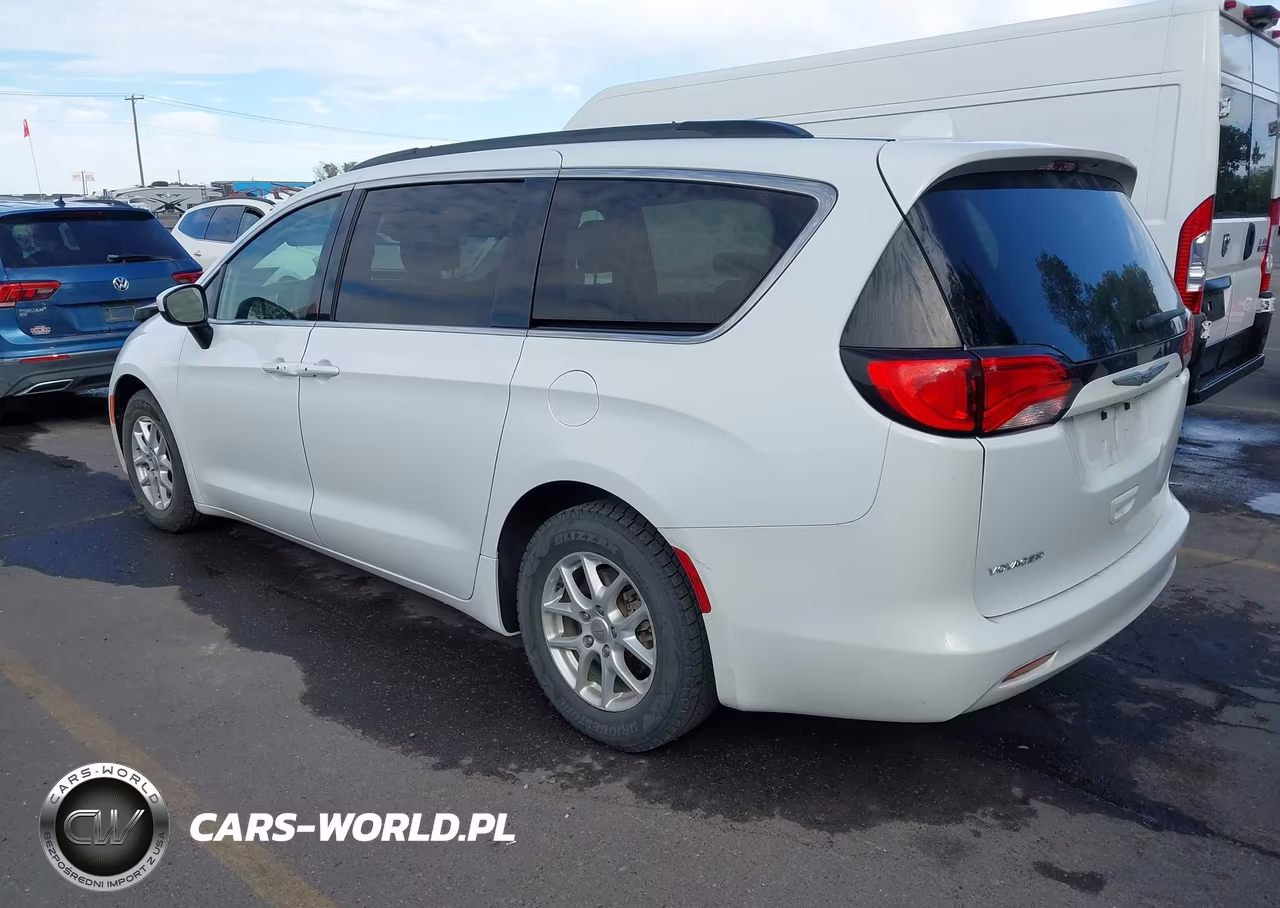 2020 Chrysler Voyager Lxi VIN:2C4RC1DG7LR176159 - 3