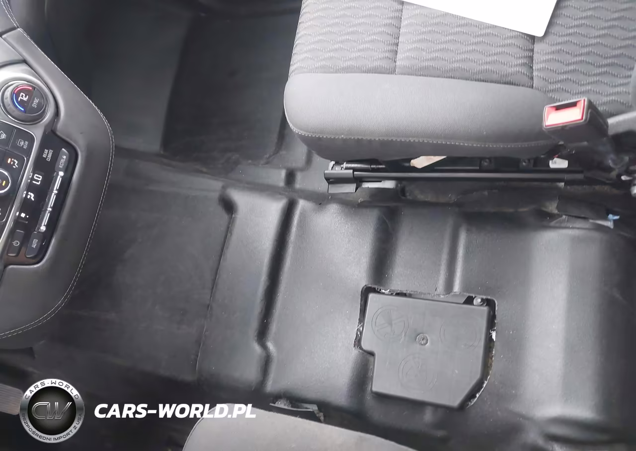 2020 Chevrolet Suburban 4Wd Commercial Fleet VIN:1GNSKKECXLR151209 - 17