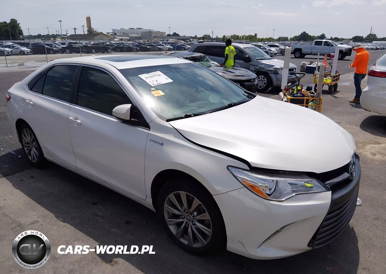 2015 Toyota Camry Hybrid Xle