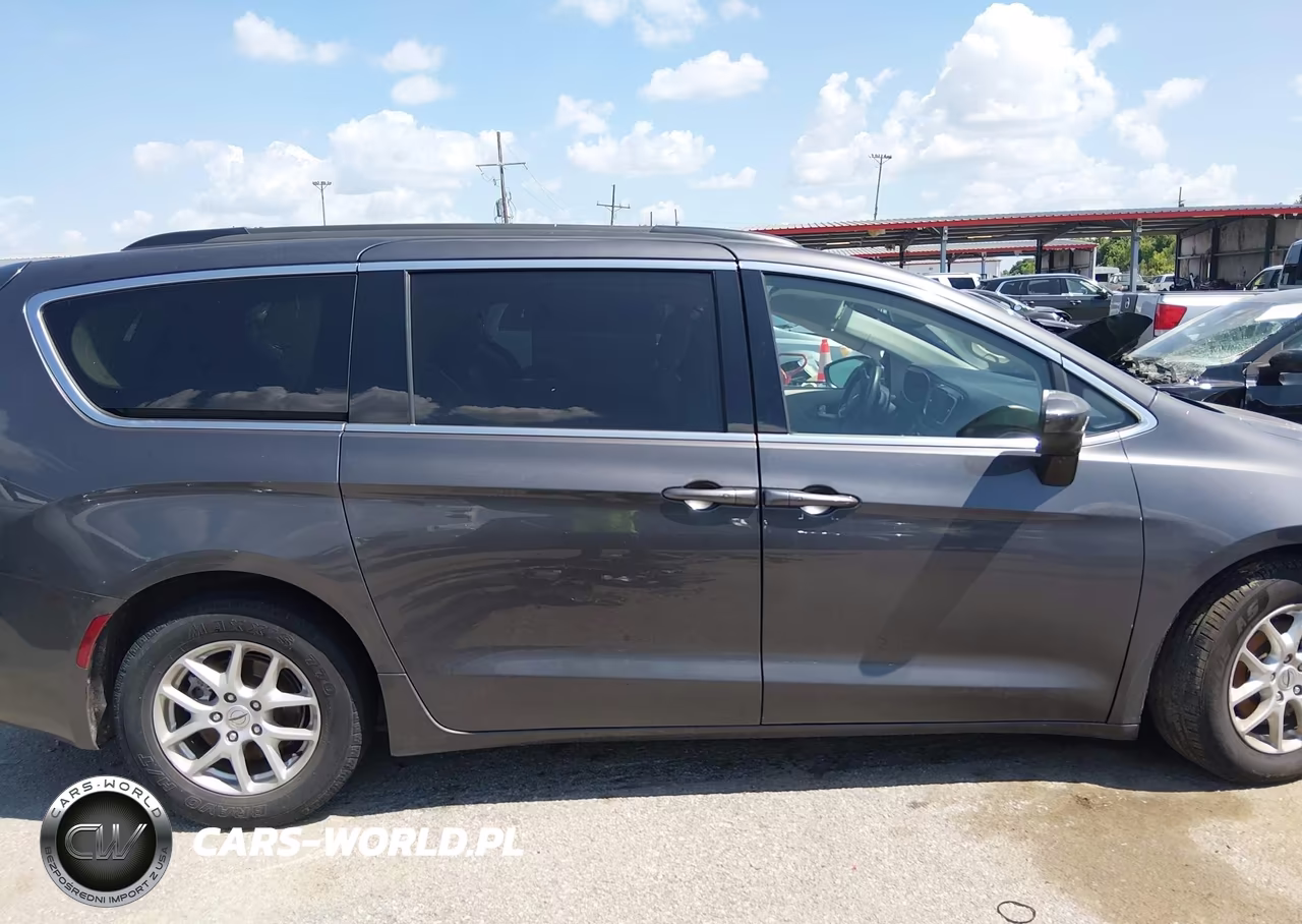 2021 Chrysler Voyager Lxi VIN:2C4RC1DG0MR545641 - 13