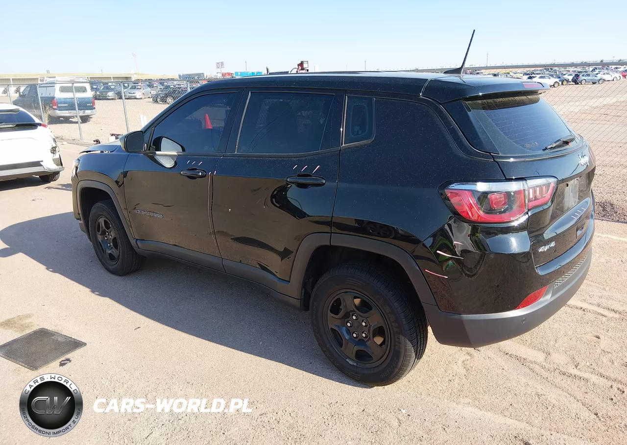 2018 Jeep Compass Sport 4X4 VIN:3C4NJDAB0JT480295 - 3