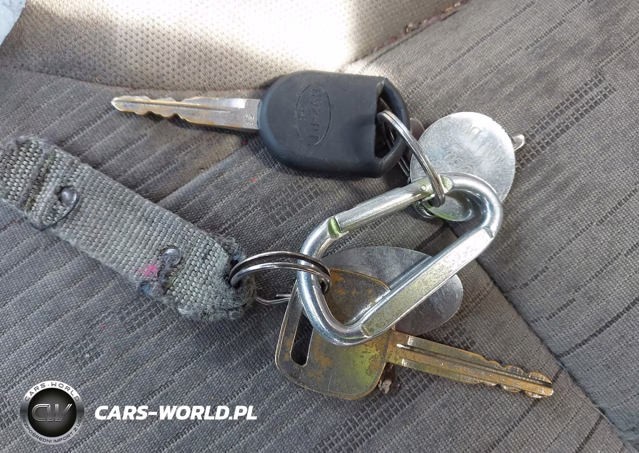 2009 Ford Focus Se VIN:1FAHP35N49W235831 - 11