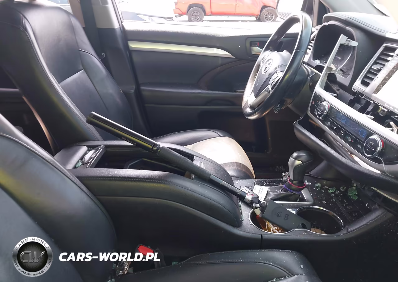 2019 Toyota Highlander Xle VIN:5TDJZRFH1KS564929 - 5