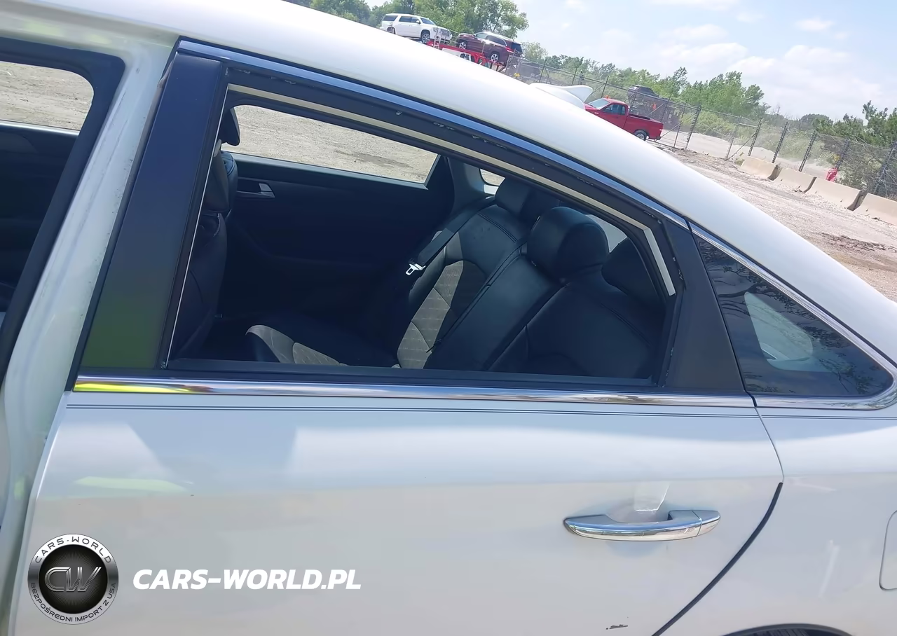2017 Hyundai Sonata Sport VIN:5NPE34AF9HH471019 - 6