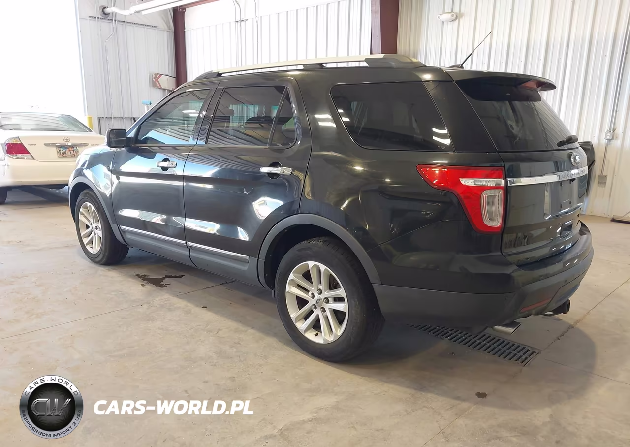 2011 Ford Explorer Xlt VIN:1FMHK7D89BGA52075 - 3
