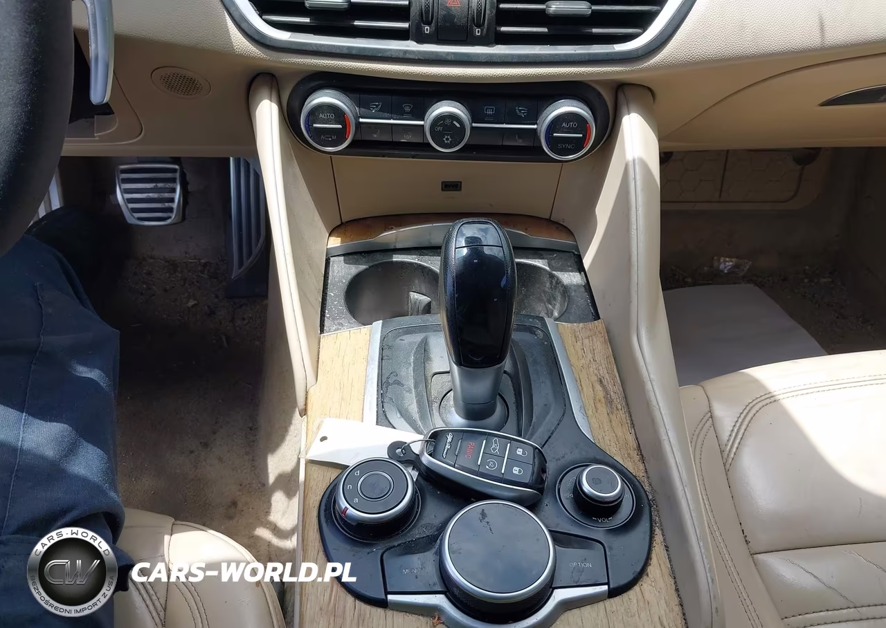2017 Alfa Romeo Giulia Ti Awd VIN:ZARFAEEN5H7561862 - 11