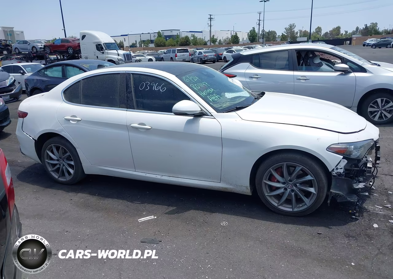 2017 Alfa Romeo Giulia Ti Awd VIN:ZARFAEEN5H7561862 - 13