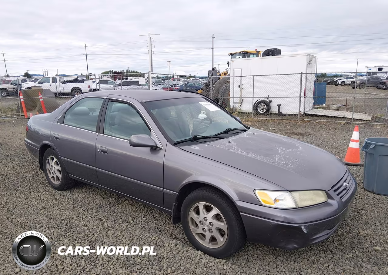 1999 Toyota Camry Le V6
