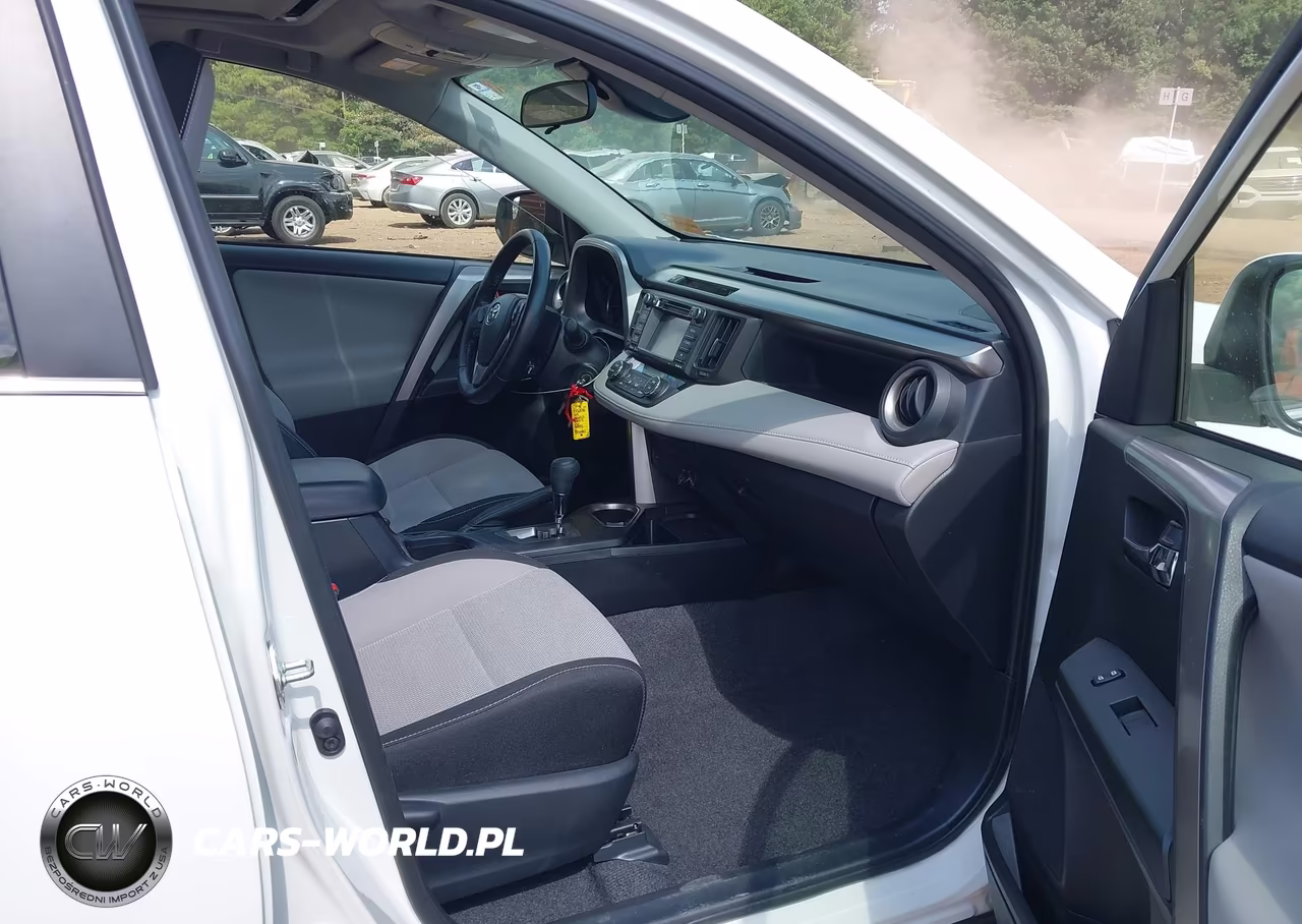 2017 Toyota Rav4 Xle VIN:JTMWFREV4HJ700062 - 5