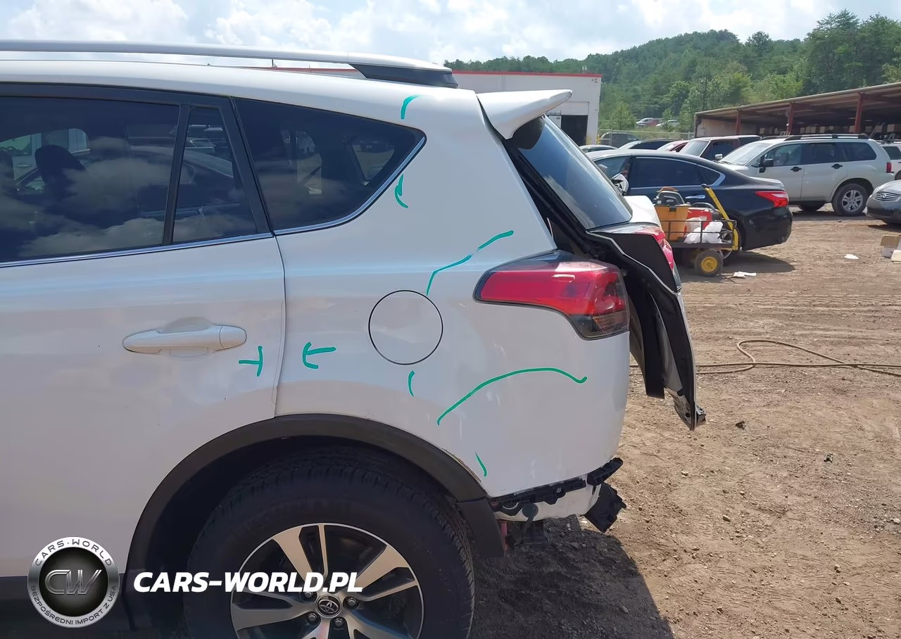 2017 Toyota Rav4 Xle VIN:JTMWFREV4HJ700062 - 6