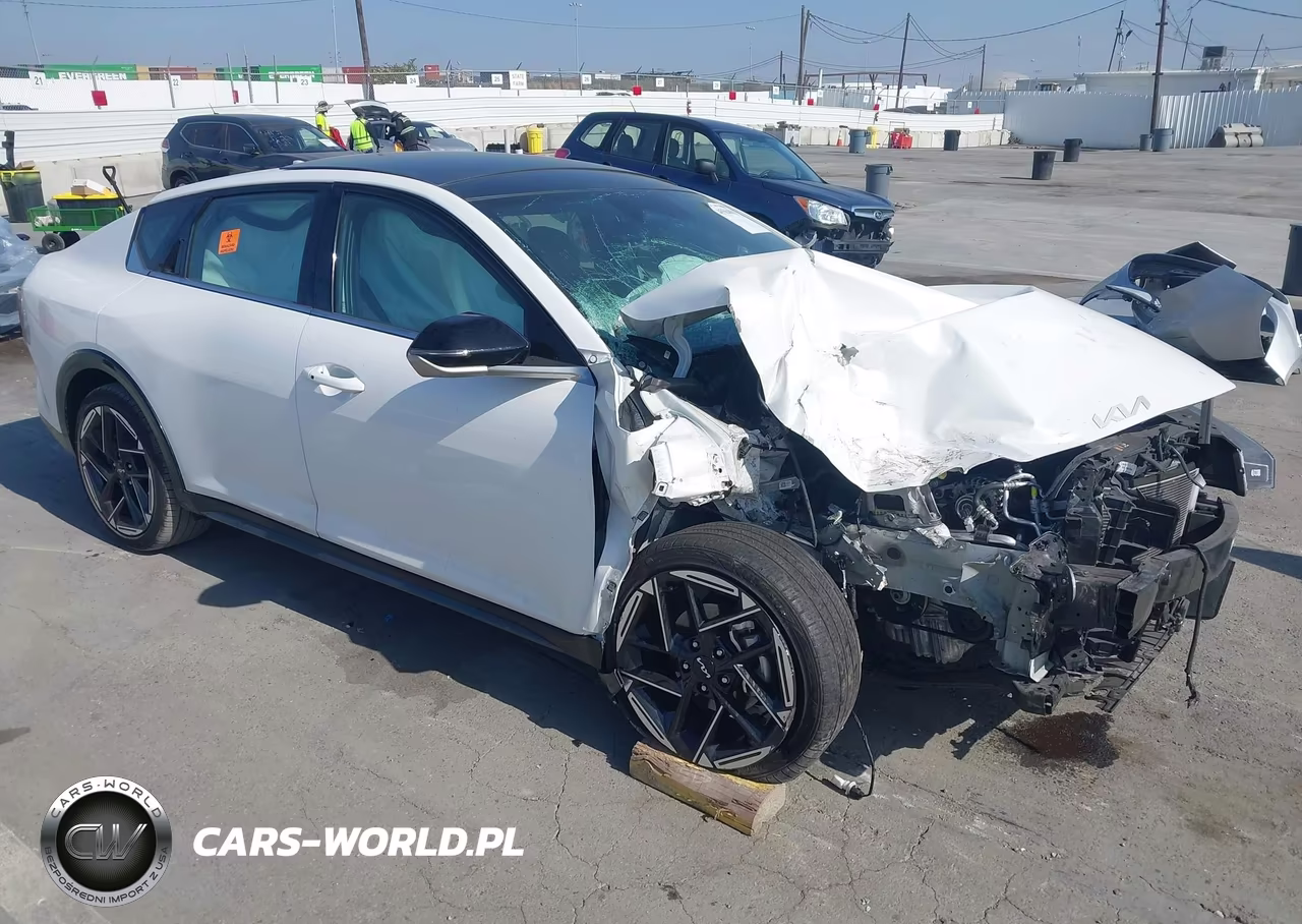 2025 Kia K4 Gt-Line – zdjęcie 1 z 16