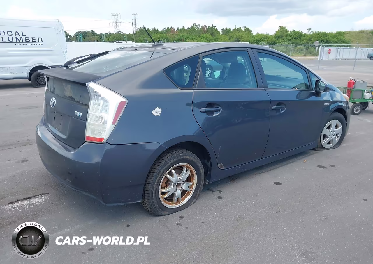 2010 Toyota Prius Iii VIN:JTDKN3DU0A0018587 - 4