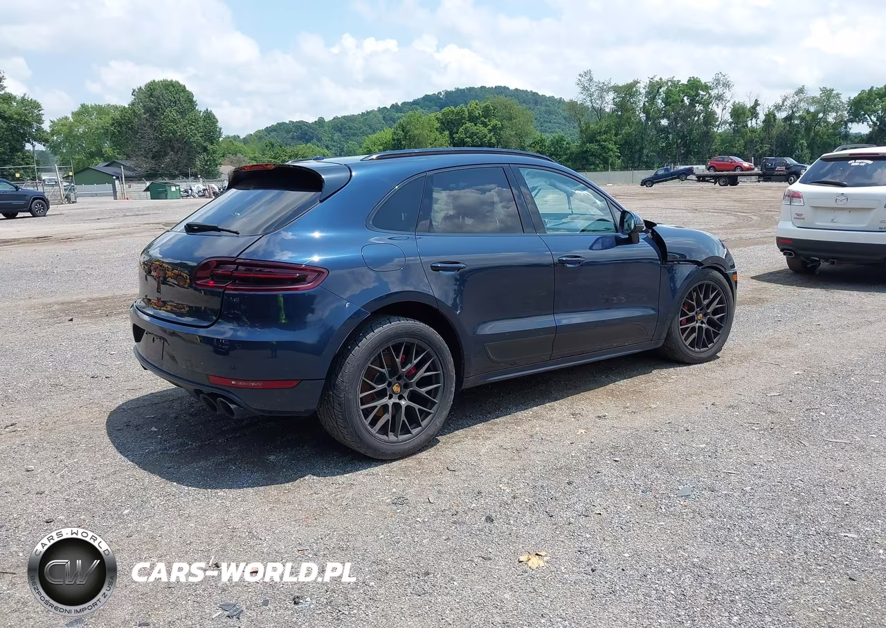 2017 Porsche Macan Gts VIN:WP1AG2A57HLB54994 - 4