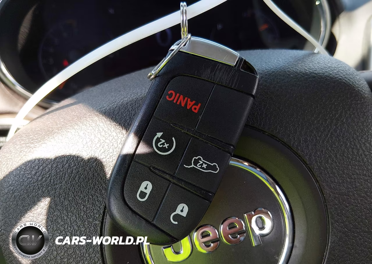 2018 Jeep Grand Cherokee Overland 4X4 VIN:1C4RJFCGXJC215630 - 11