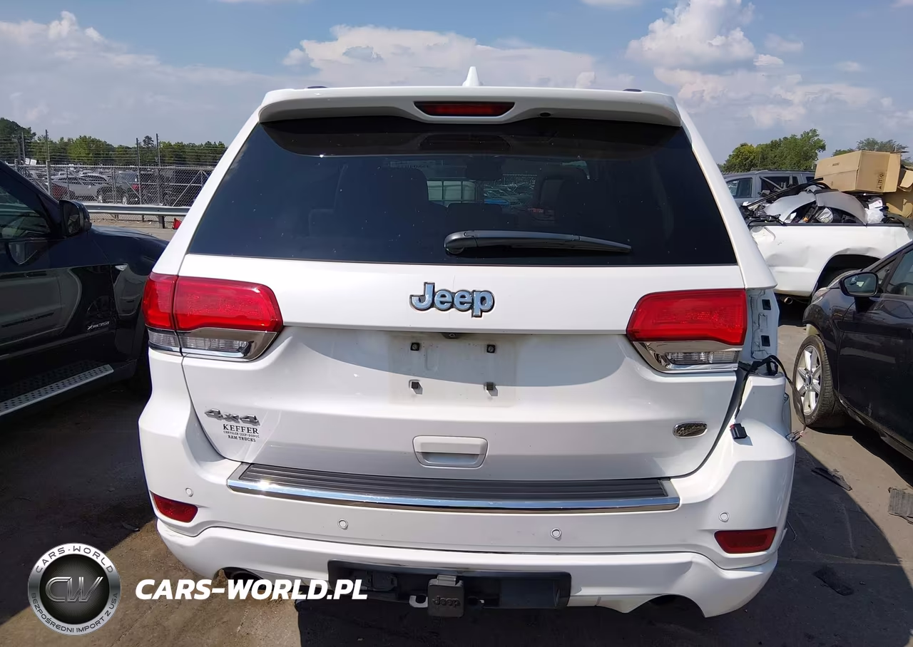 2018 Jeep Grand Cherokee Overland 4X4 VIN:1C4RJFCGXJC215630 - 17