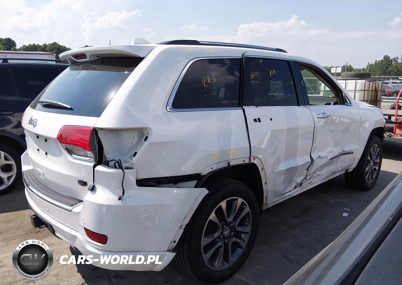 2018 Jeep Grand Cherokee Overland 4X4 VIN:1C4RJFCGXJC215630 - 4