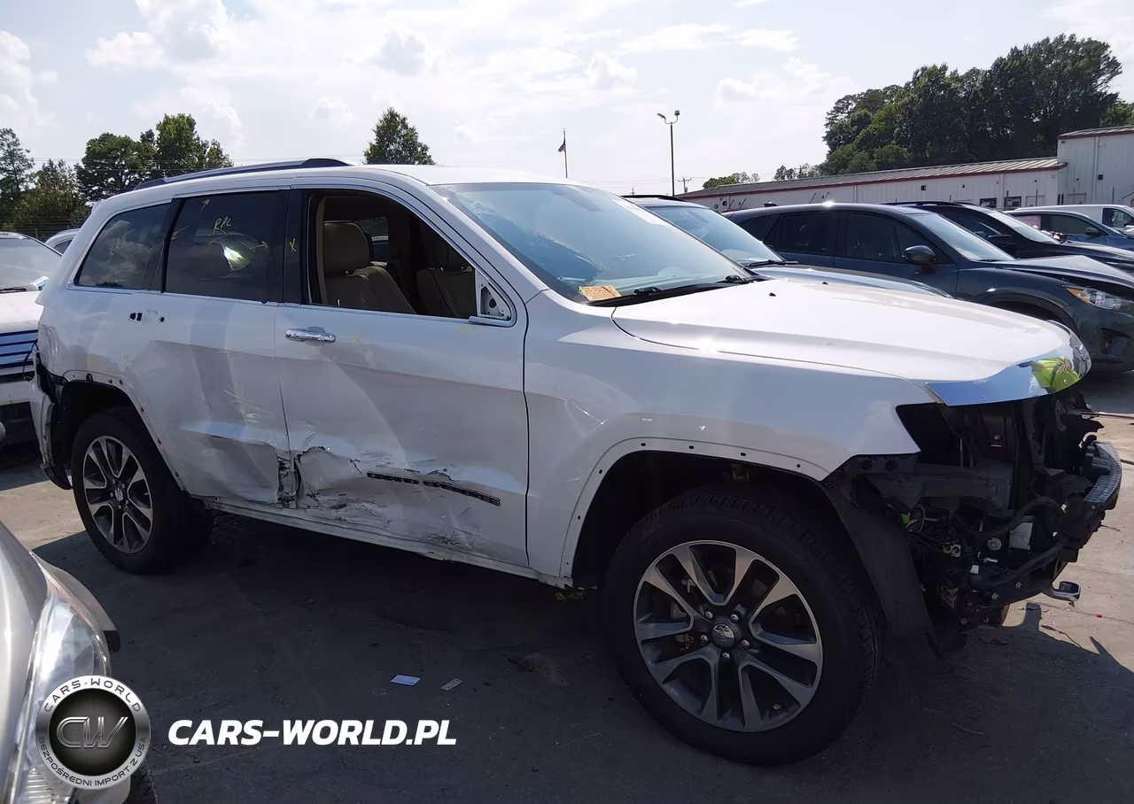 2018 Jeep Grand Cherokee Overland 4X4 VIN:1C4RJFCGXJC215630 - 6