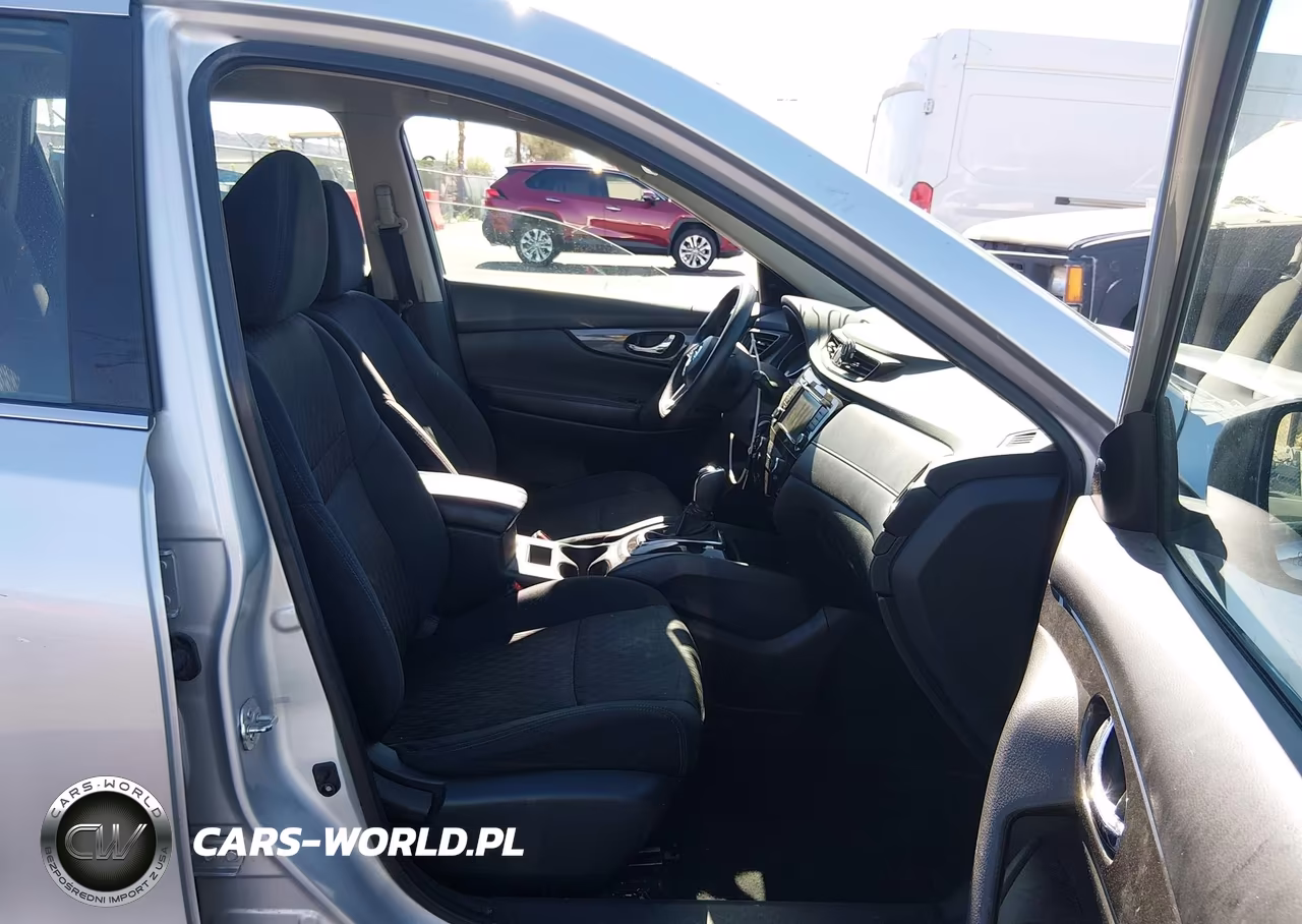 2018 Nissan Rogue S VIN:5N1AT2MT2JC711853 - 5
