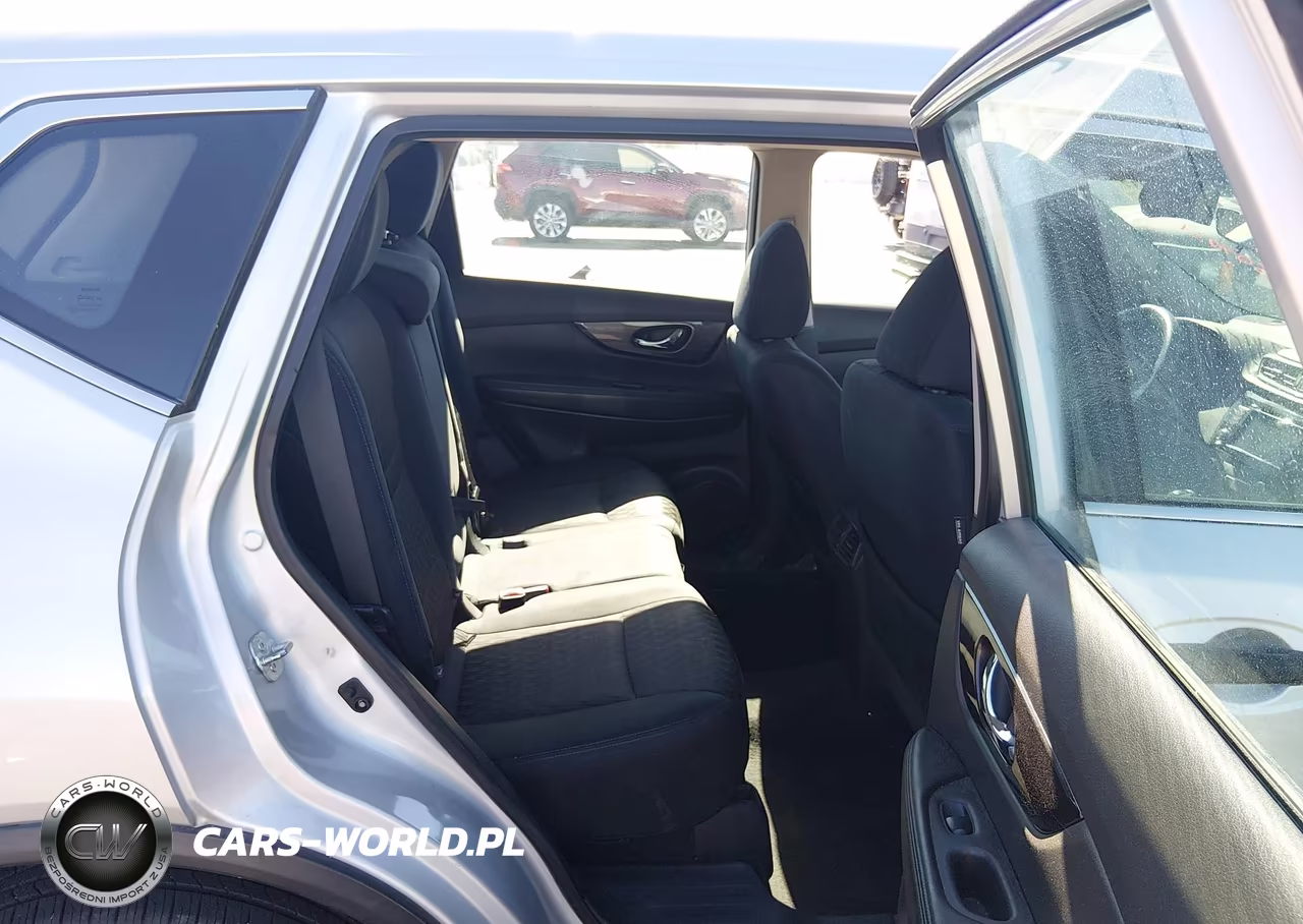 2018 Nissan Rogue S VIN:5N1AT2MT2JC711853 - 8