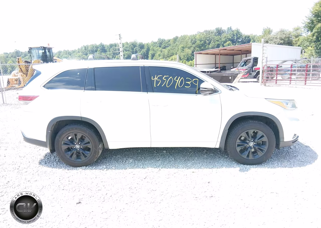 2016 Toyota Highlander Xle V6 VIN:5TDJKRFH3GS327547 - 13