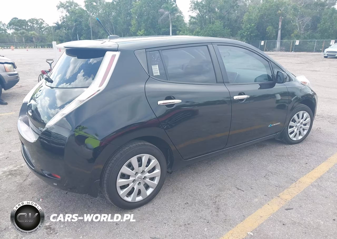 2015 Nissan Leaf S VIN:1N4AZ0CPXFC300810 - 4