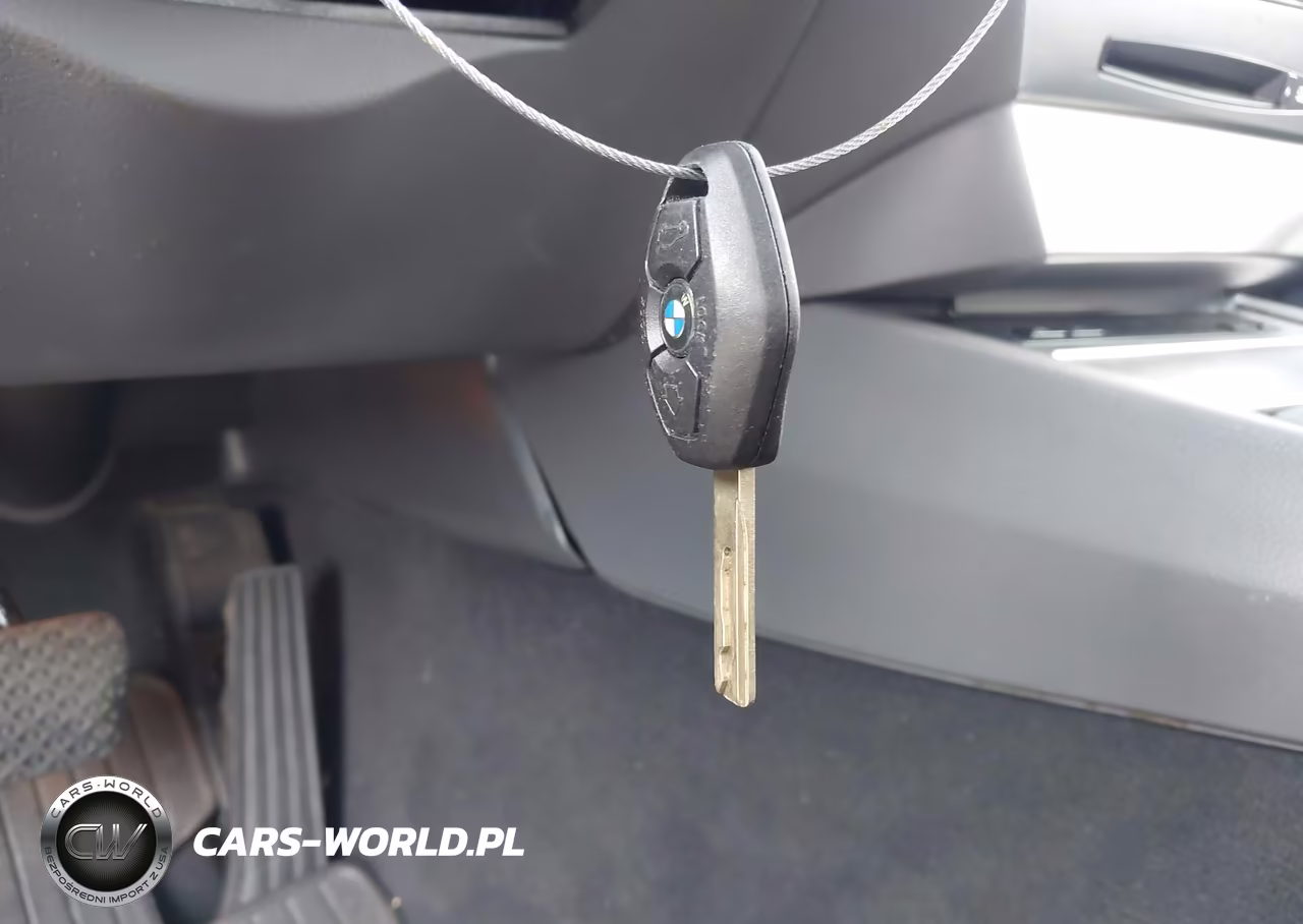 2005 BMW 645Ci VIN:WBAEH73495B193988 - 11
