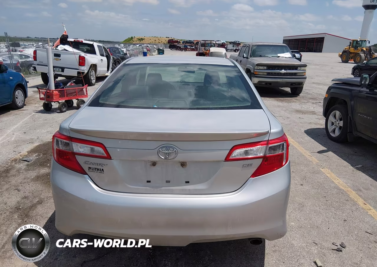2014 Toyota Camry Se VIN:4T1BF1FK3EU331625 - 16