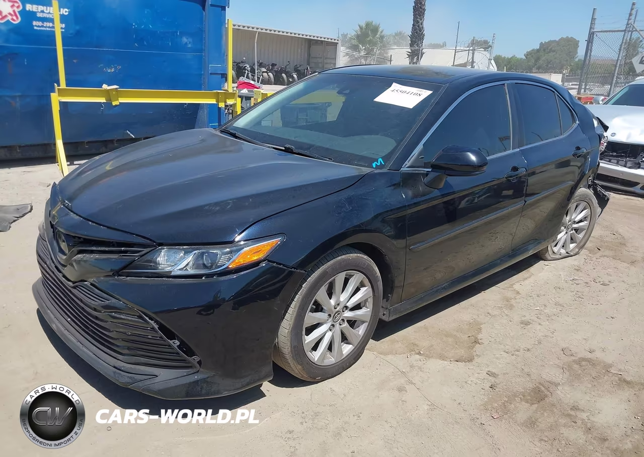 2018 Toyota Camry Le VIN:4T1B11HK8JU600059 - 2
