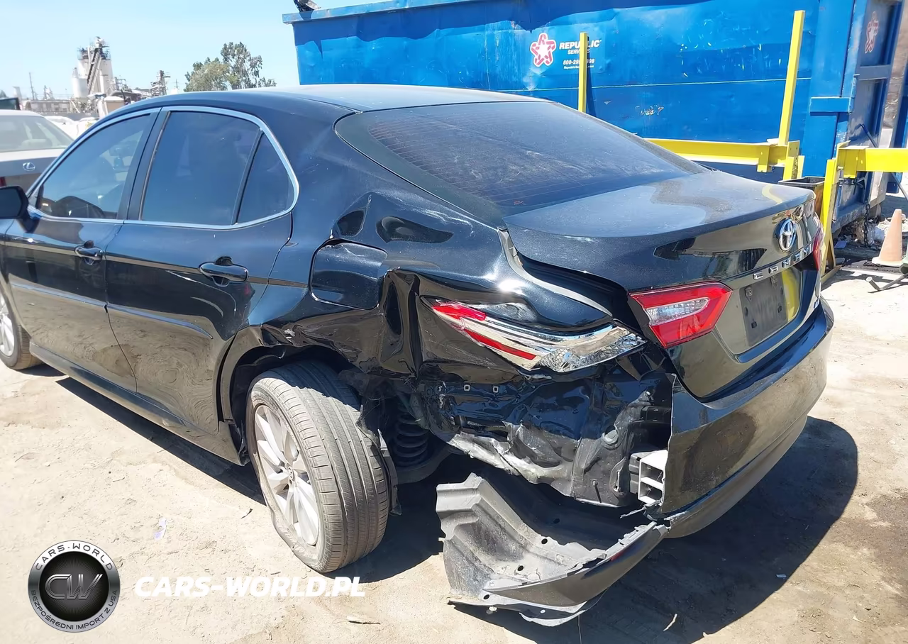 2018 Toyota Camry Le VIN:4T1B11HK8JU600059 - 6