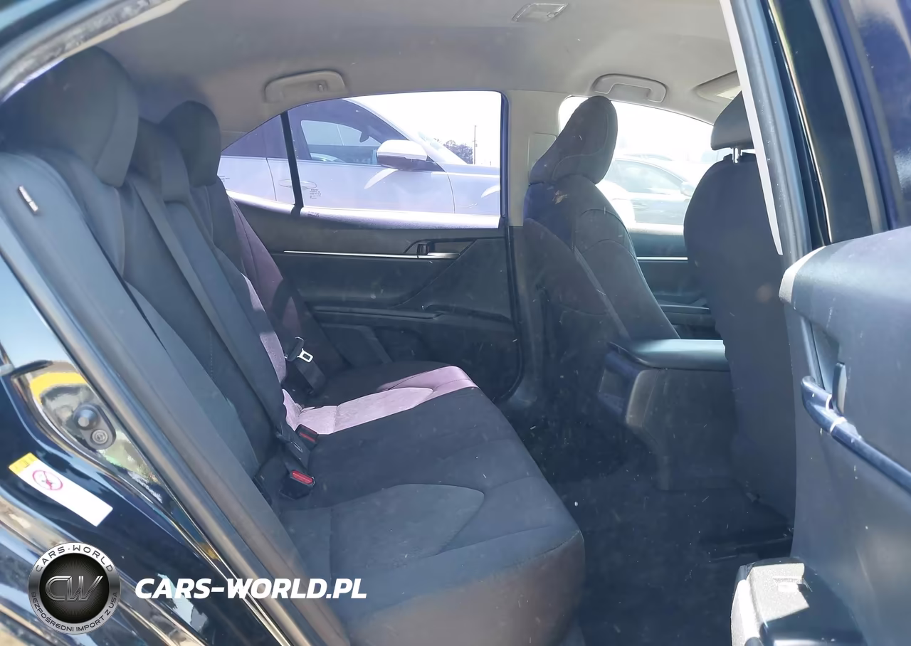 2018 Toyota Camry Le VIN:4T1B11HK8JU600059 - 8