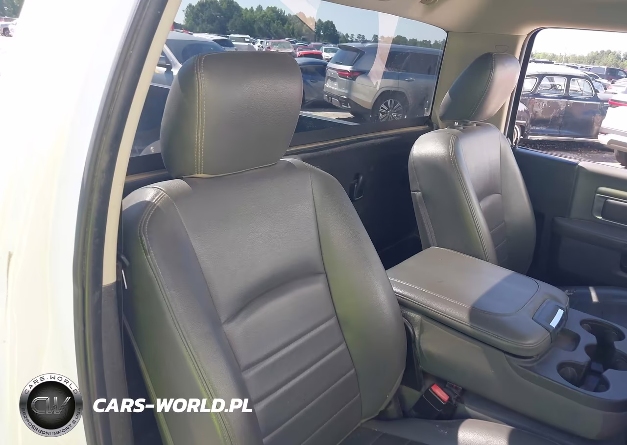 2019 Ram 1500 Classic VIN:3C6JR7DGXKG503356 - 8