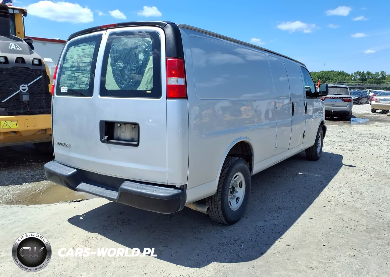 2018 Chevrolet Express 3500 Work Van VIN:1GCZGHFG5J1313692 - 4