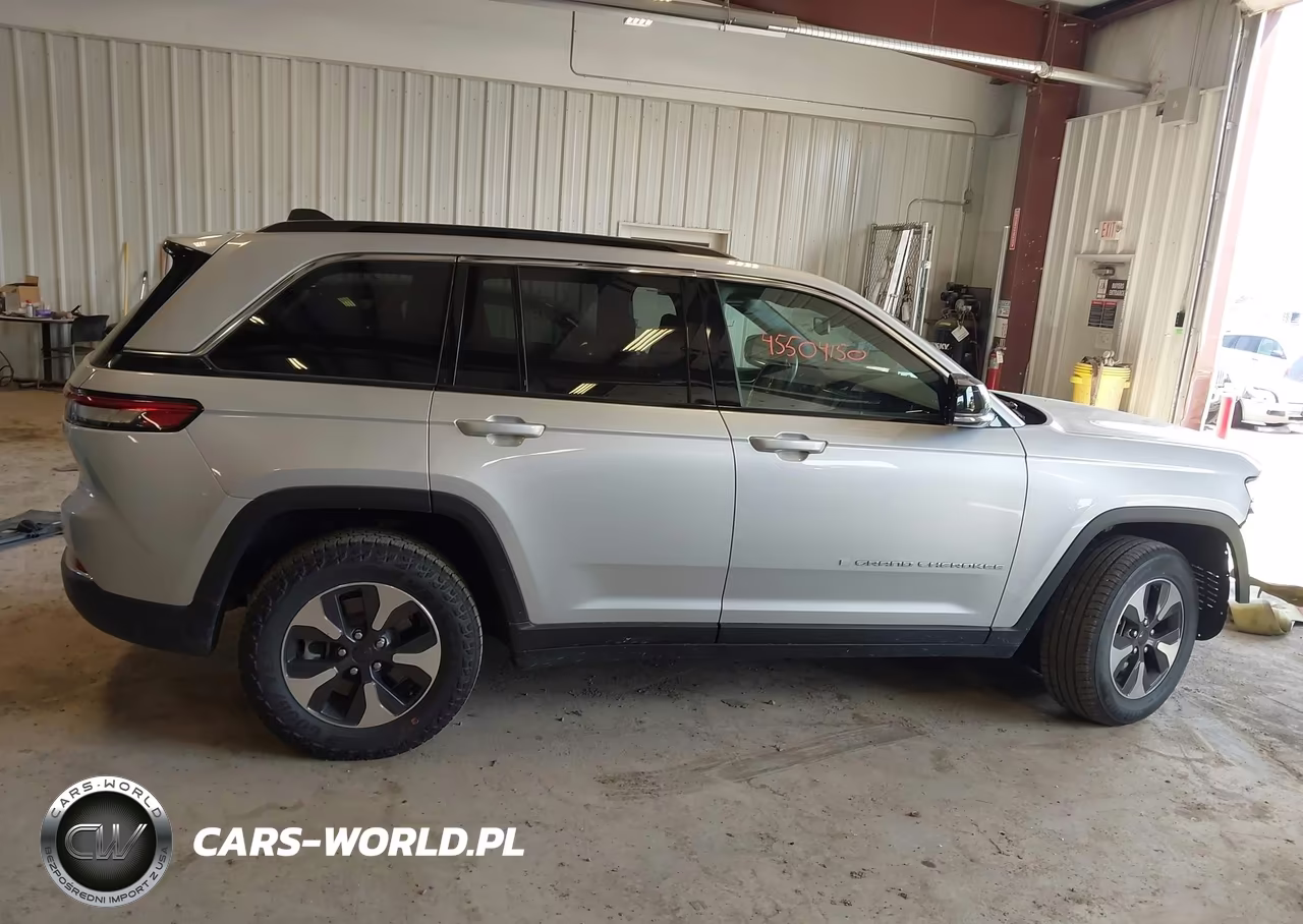 2024 Jeep Grand Cherokee 4Xe VIN:1C4RJYB61RC142602 - 14