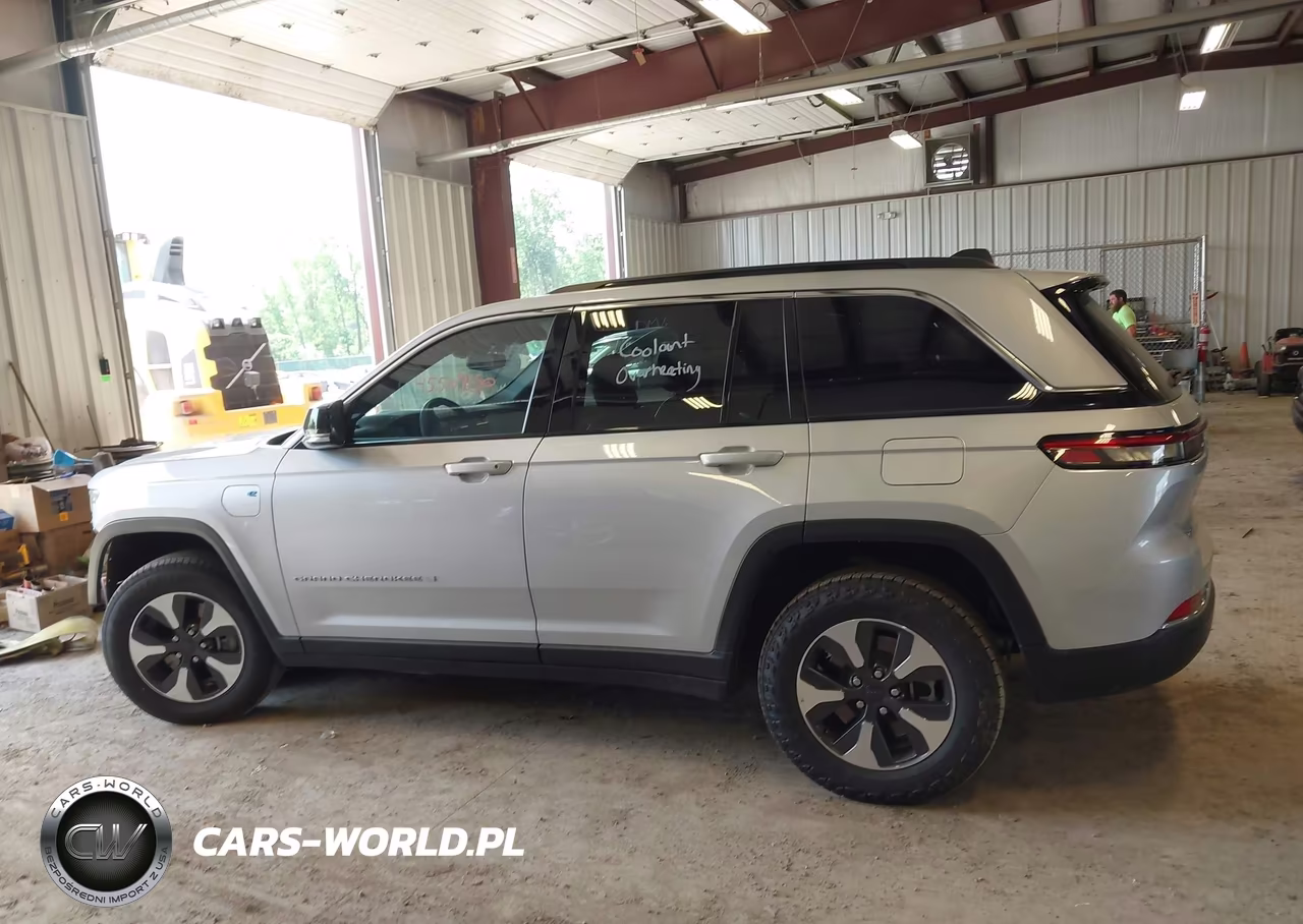2024 Jeep Grand Cherokee 4Xe VIN:1C4RJYB61RC142602 - 15