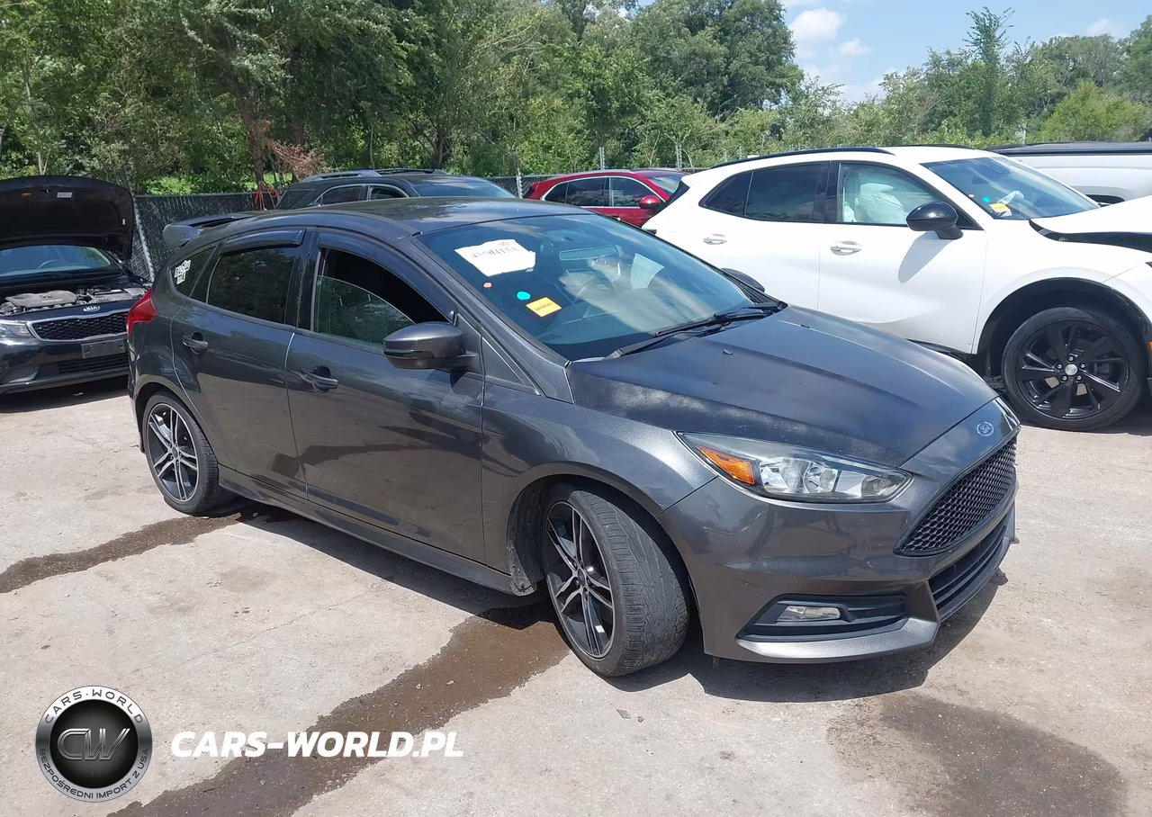 2017 Ford Focus St – zdjęcie 1 z 16