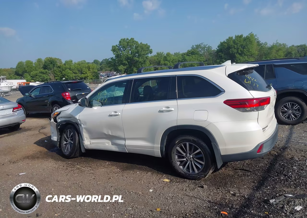 2017 Toyota Highlander Xle VIN:5TDJZRFH9HS364714 - 14